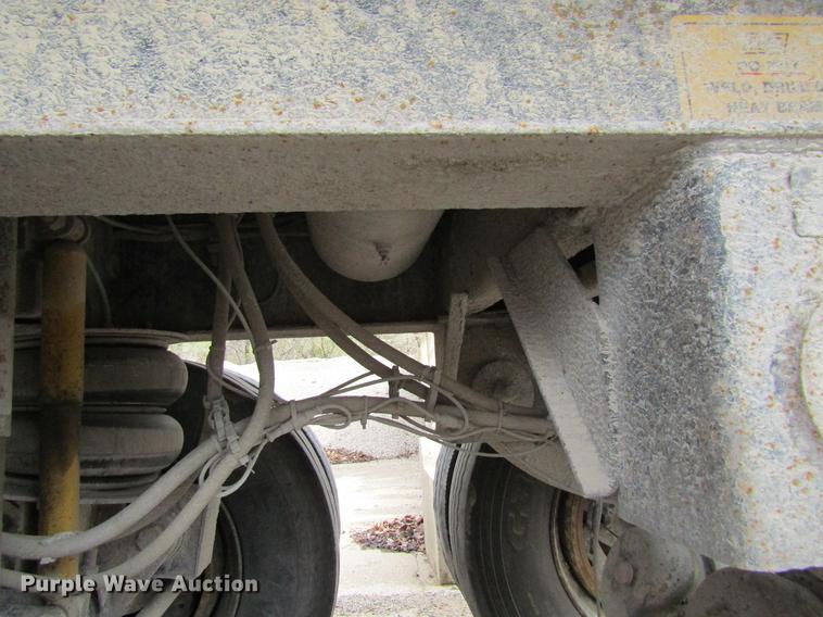 image for item DF3783 1999 East Randolph Eastern end dump trailer