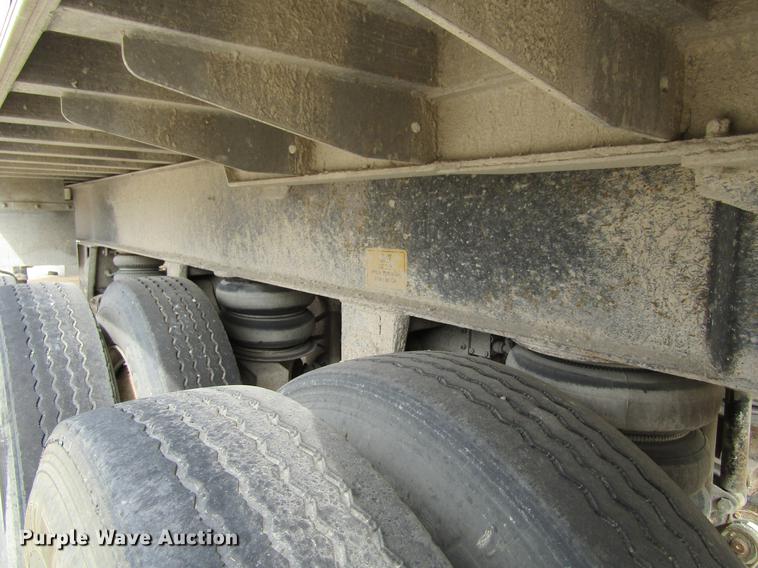 image for item DF3783 1999 East Randolph Eastern end dump trailer