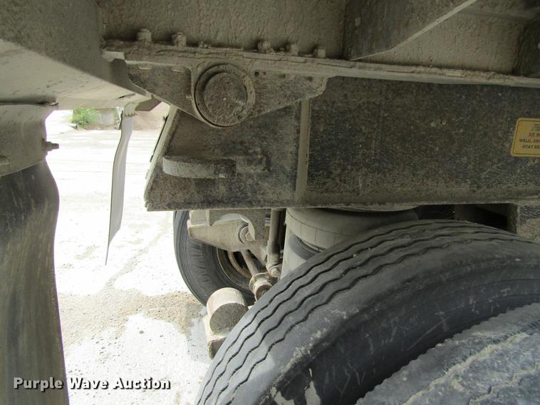 image for item DF3783 1999 East Randolph Eastern end dump trailer