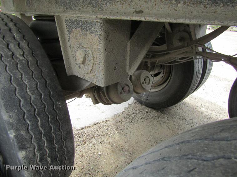 image for item DF3783 1999 East Randolph Eastern end dump trailer