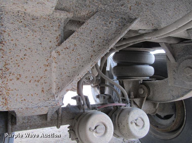 image for item DF3783 1999 East Randolph Eastern end dump trailer