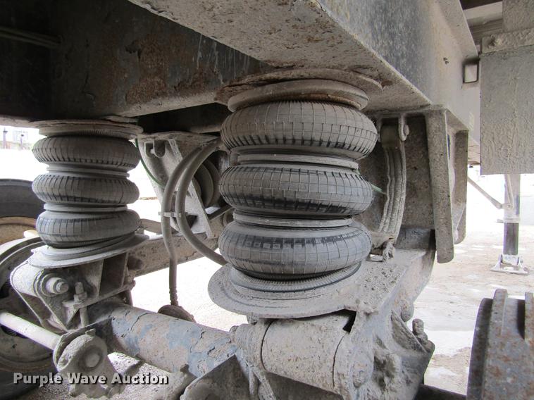 image for item DF3783 1999 East Randolph Eastern end dump trailer