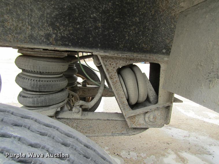 image for item DF3783 1999 East Randolph Eastern end dump trailer