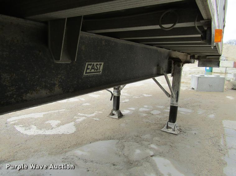 image for item DF3783 1999 East Randolph Eastern end dump trailer