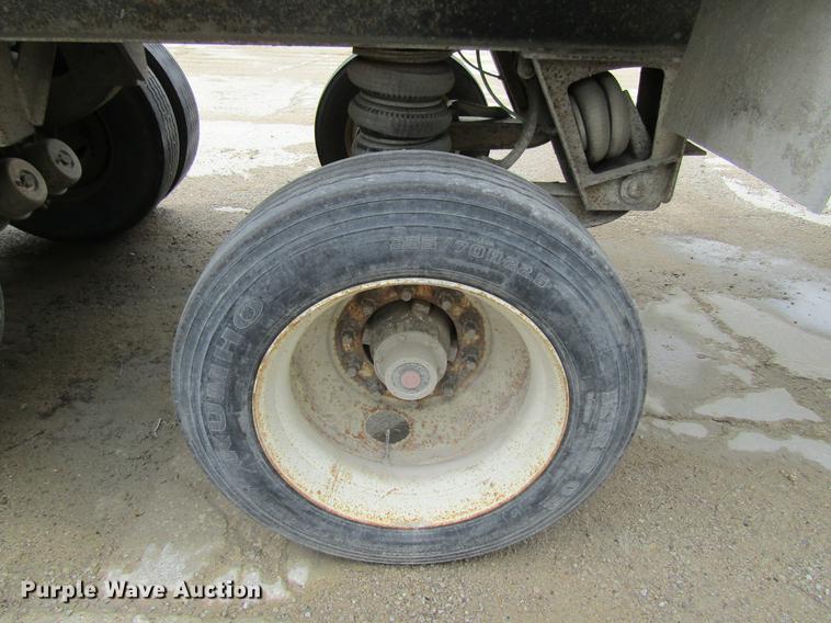 image for item DF3783 1999 East Randolph Eastern end dump trailer