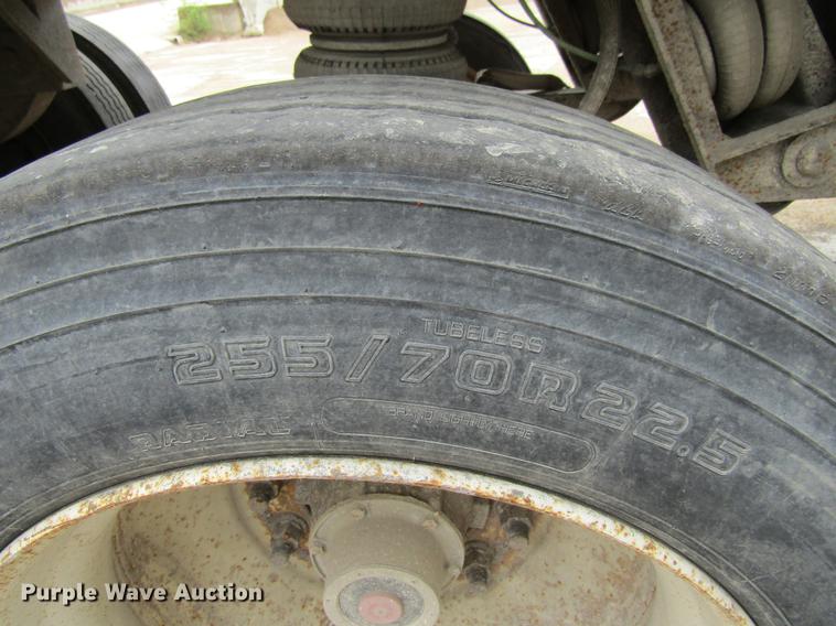 image for item DF3783 1999 East Randolph Eastern end dump trailer