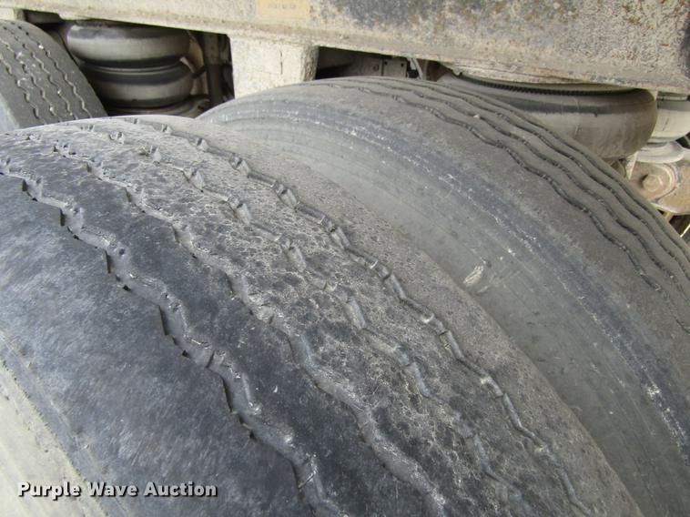 image for item DF3783 1999 East Randolph Eastern end dump trailer