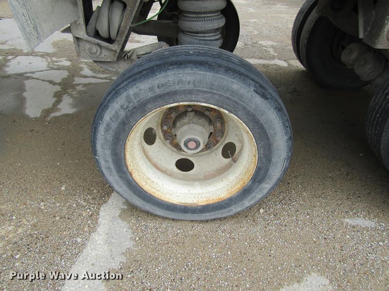 image for item DF3783 1999 East Randolph Eastern end dump trailer