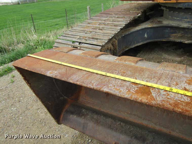 image for item DF3784 2001 Case CX240 long reach excavator