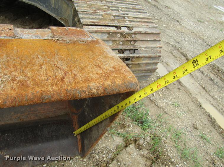 image for item DF3784 2001 Case CX240 long reach excavator