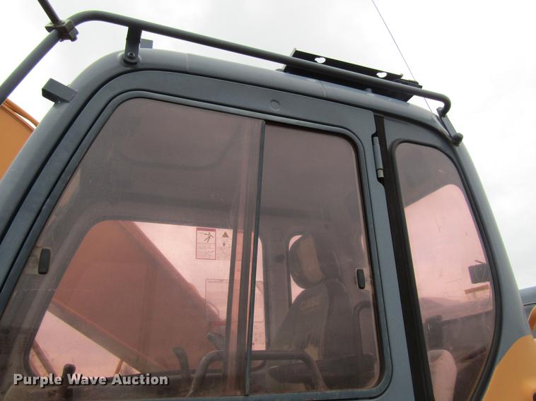 image for item DF3784 2001 Case CX240 long reach excavator