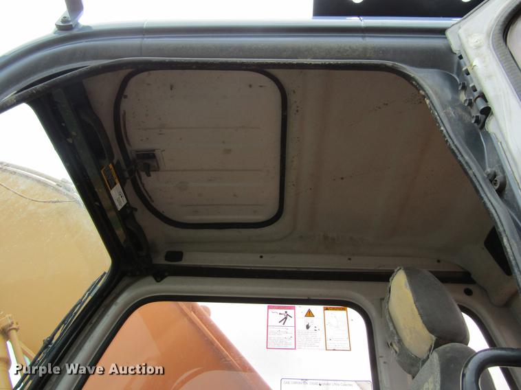 image for item DF3784 2001 Case CX240 long reach excavator