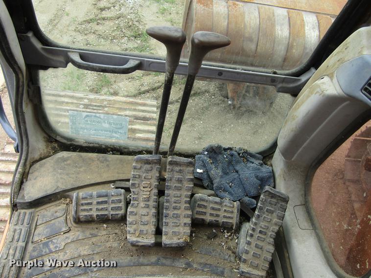 image for item DF3784 2001 Case CX240 long reach excavator