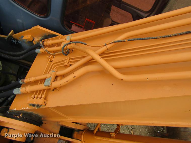 image for item DF3784 2001 Case CX240 long reach excavator