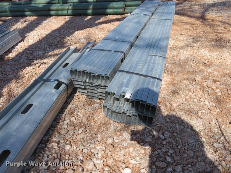 image for item DI9968 Metal studs