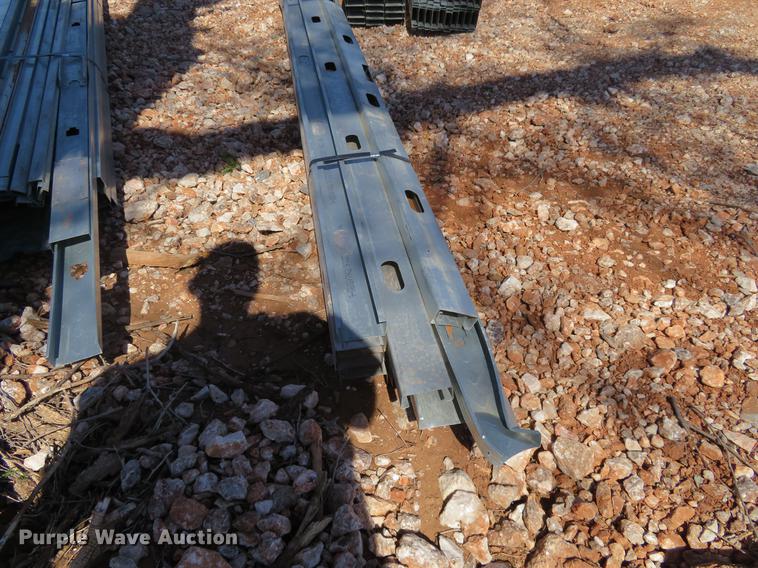 image for item DI9968 Metal studs