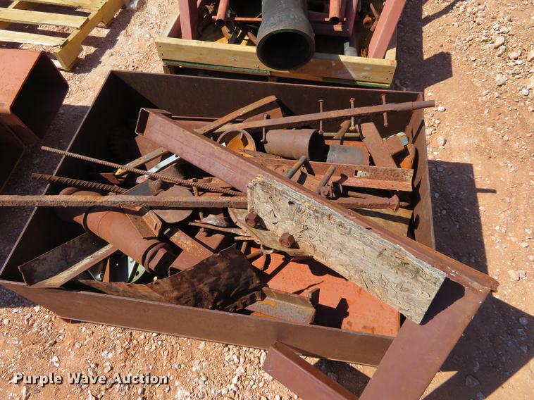 image for item DI9978 (7) pallets of metal