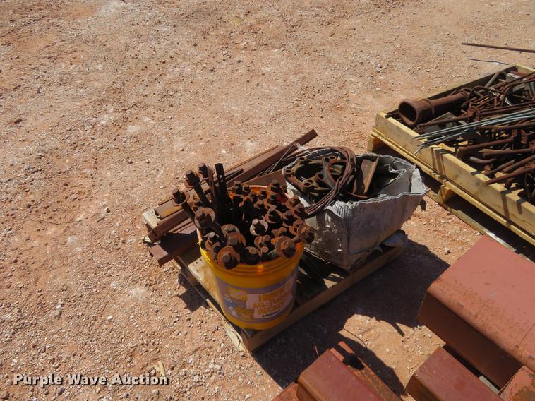 image for item DI9978 (7) pallets of metal