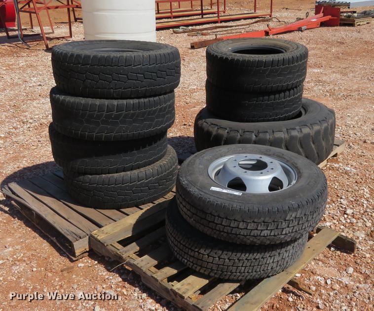 image for item DI9988 (9) tires