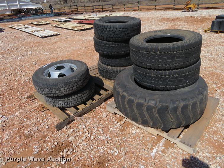 image for item DI9988 (9) tires
