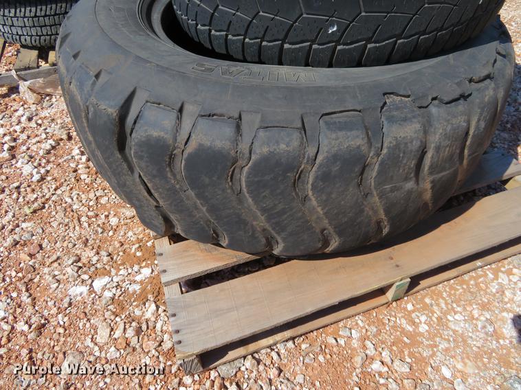 image for item DI9988 (9) tires