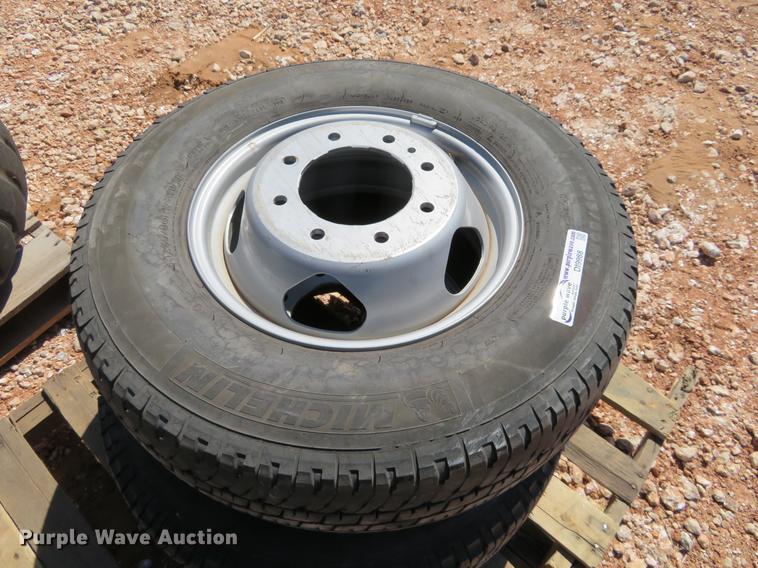 image for item DI9988 (9) tires