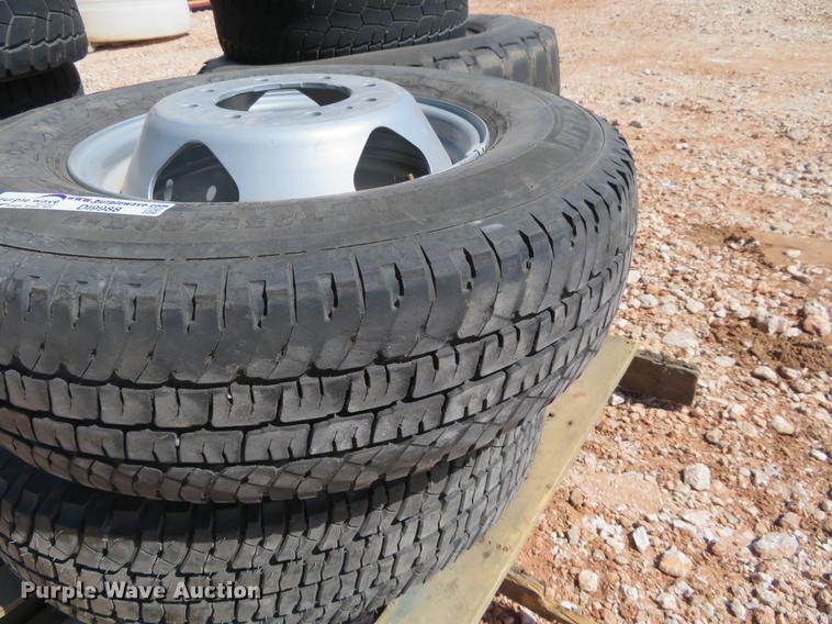 image for item DI9988 (9) tires