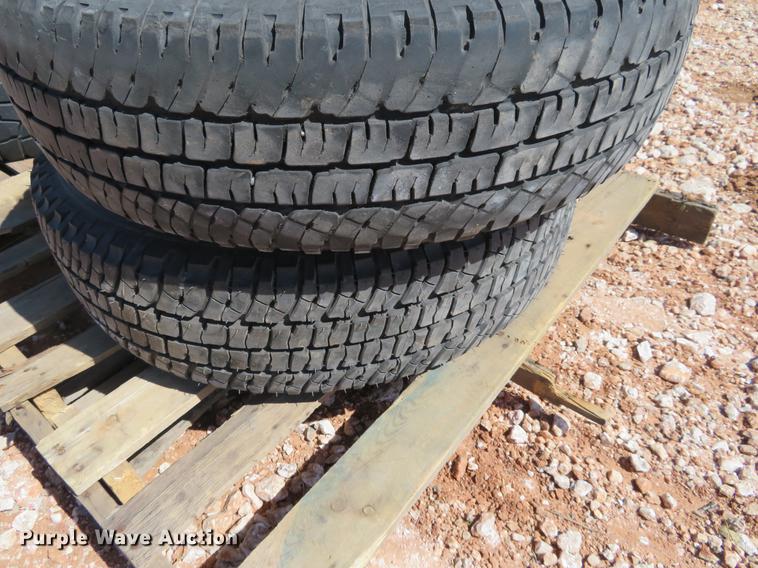 image for item DI9988 (9) tires