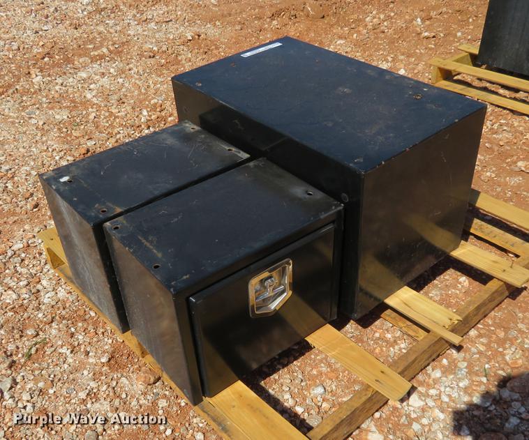 image for item DI9989 (3) steel toolboxes