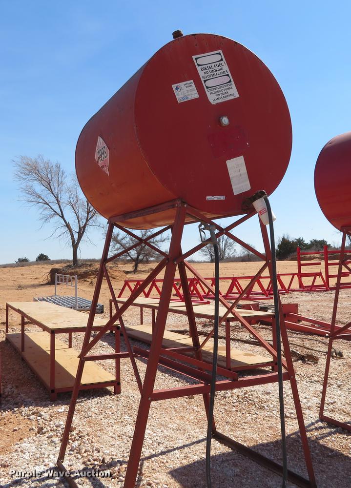 image for item DI9995 Steel fuel tank