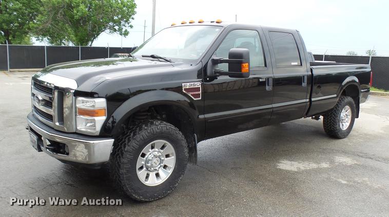 image for item DP9530 2008 Ford F350 Super Duty Crew Cab pickup truck