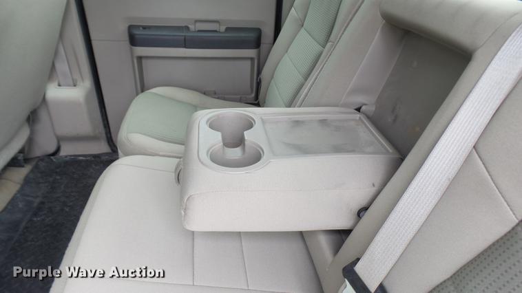 image for item DP9530 2008 Ford F350 Super Duty Crew Cab pickup truck