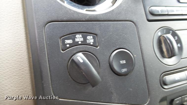 image for item DP9530 2008 Ford F350 Super Duty Crew Cab pickup truck