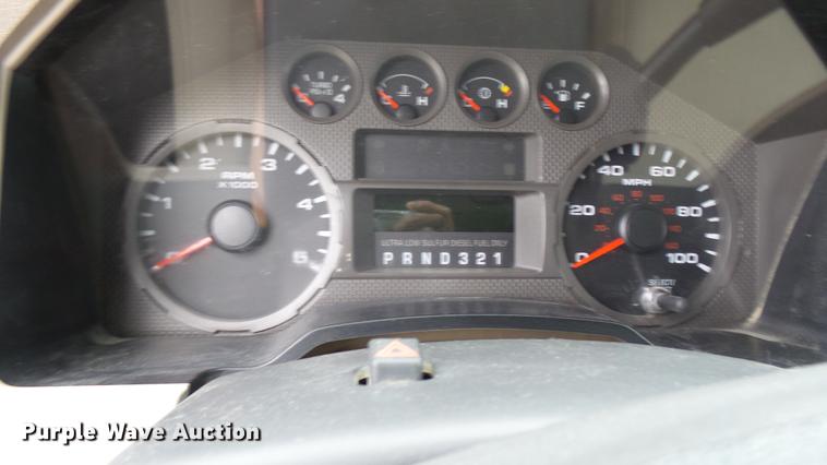 image for item DP9530 2008 Ford F350 Super Duty Crew Cab pickup truck