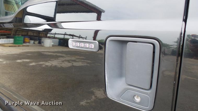 image for item DP9530 2008 Ford F350 Super Duty Crew Cab pickup truck
