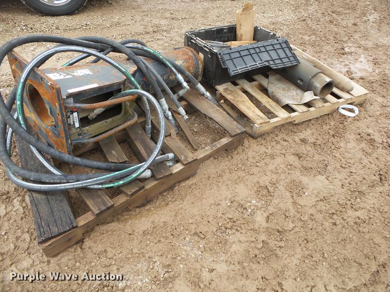 image for item DS9500 Bobcat HB2380 breaker