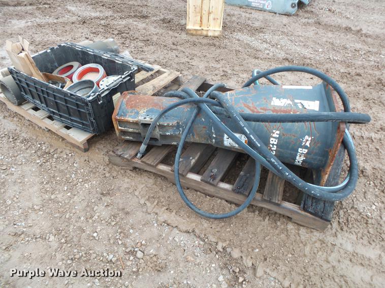 image for item DS9500 Bobcat HB2380 breaker