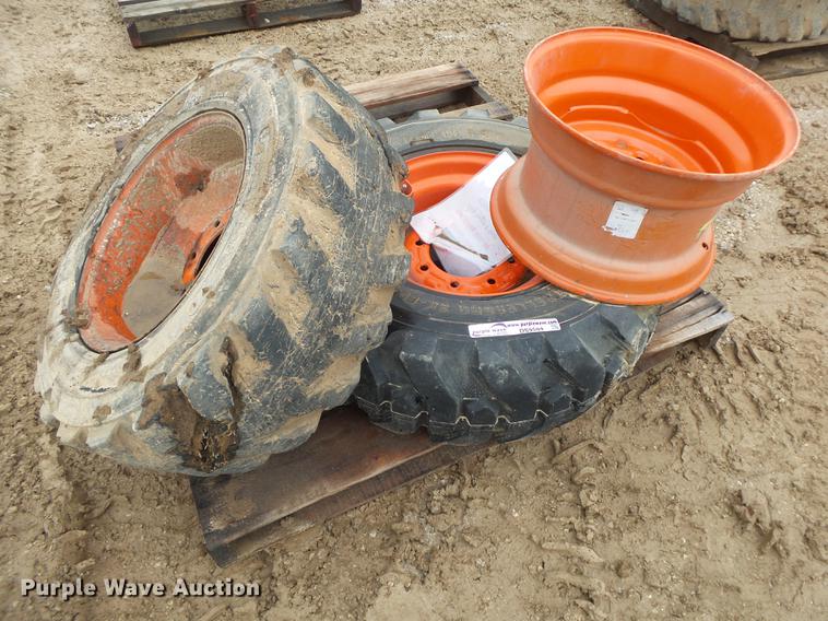 image for item DS9504 (2) wheels and tires