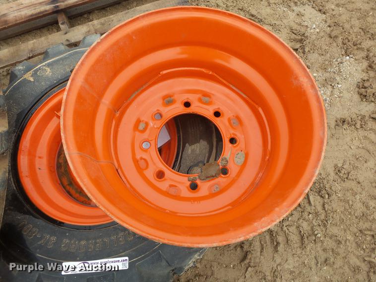 image for item DS9504 (2) wheels and tires