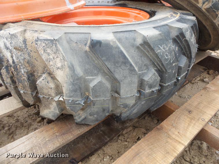 image for item DS9504 (2) wheels and tires