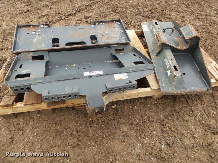 image for item DS9508 (3) Bobcat breaker frames