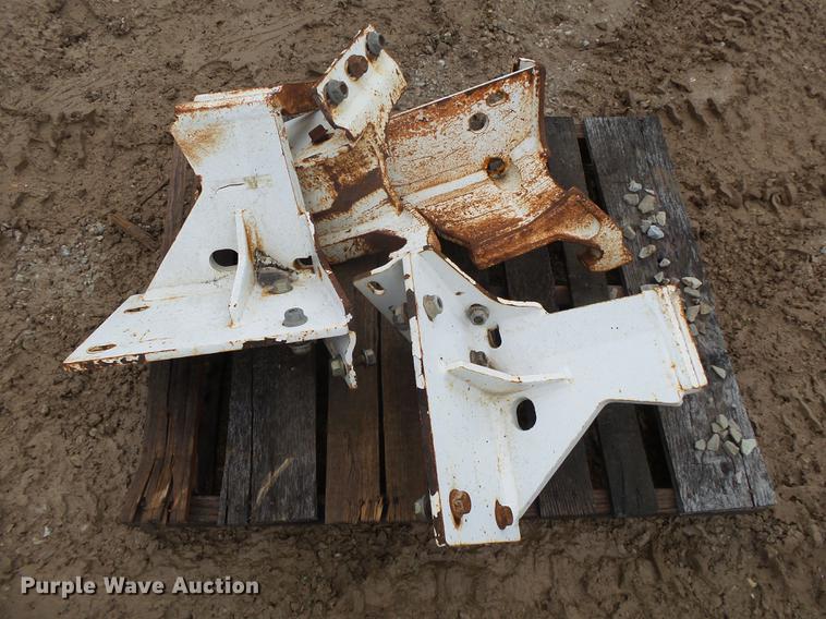 image for item DS9514 Backhoe mounting bracket