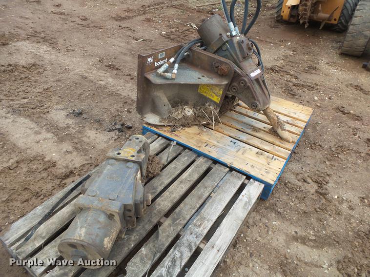 image for item DS9517 Bobcat 2500 breaker