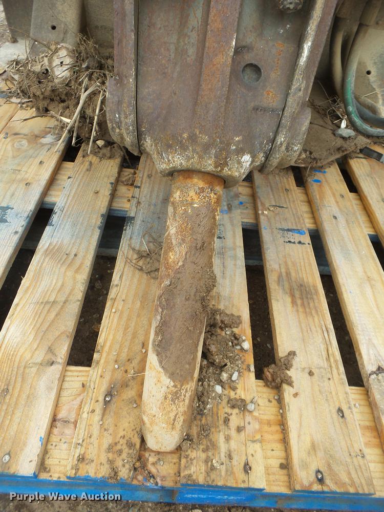 image for item DS9517 Bobcat 2500 breaker