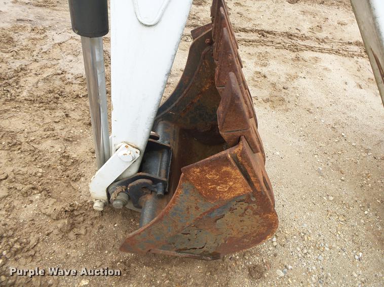 image for item DS9521 Bobcat 8709 backhoe attachment