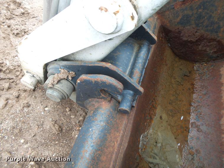 image for item DS9521 Bobcat 8709 backhoe attachment