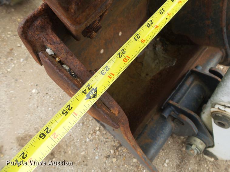 image for item DS9521 Bobcat 8709 backhoe attachment