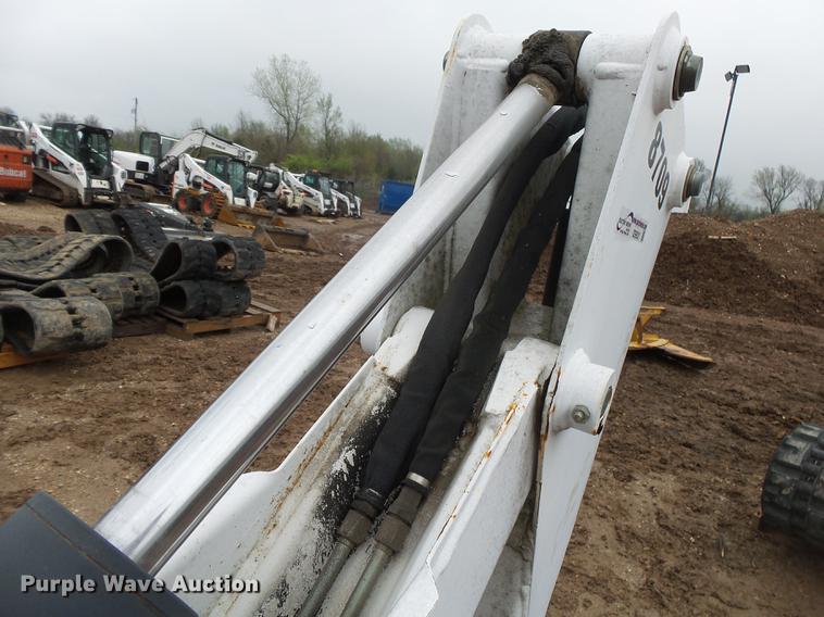 image for item DS9521 Bobcat 8709 backhoe attachment
