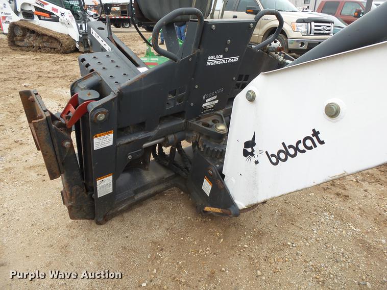 image for item DS9521 Bobcat 8709 backhoe attachment