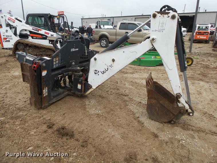 image for item DS9522 Bobcat 709FDS backhoe attachment